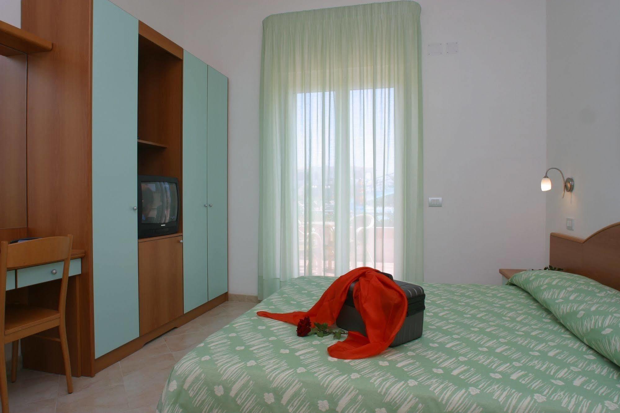 Oasiclub Hotel Vieste Kültér fotó
