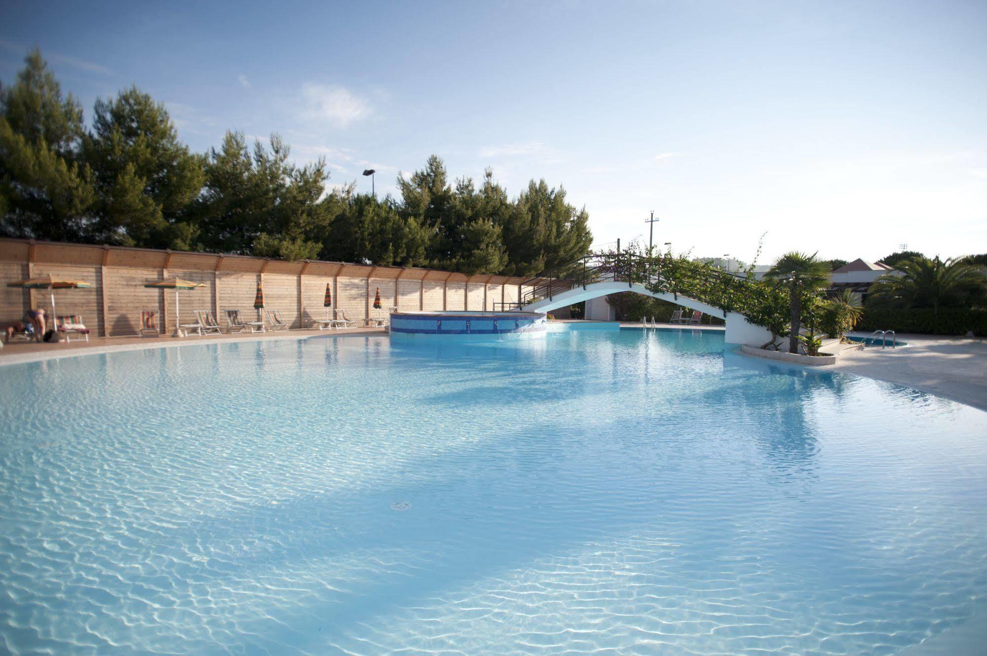 Oasiclub Hotel Vieste Kültér fotó